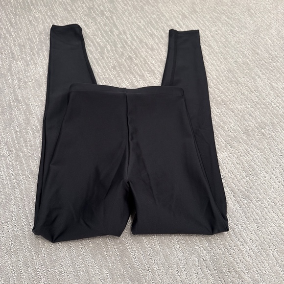 Like new Alo Leggings - Picture 3 of 4